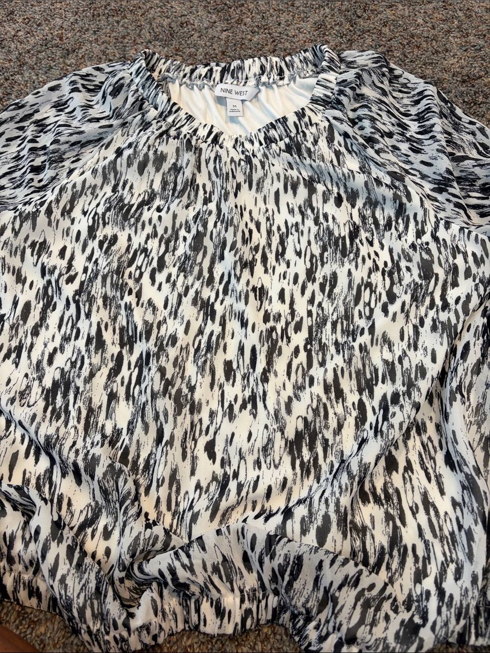 Nine West Black and White Abstract Print Blouse